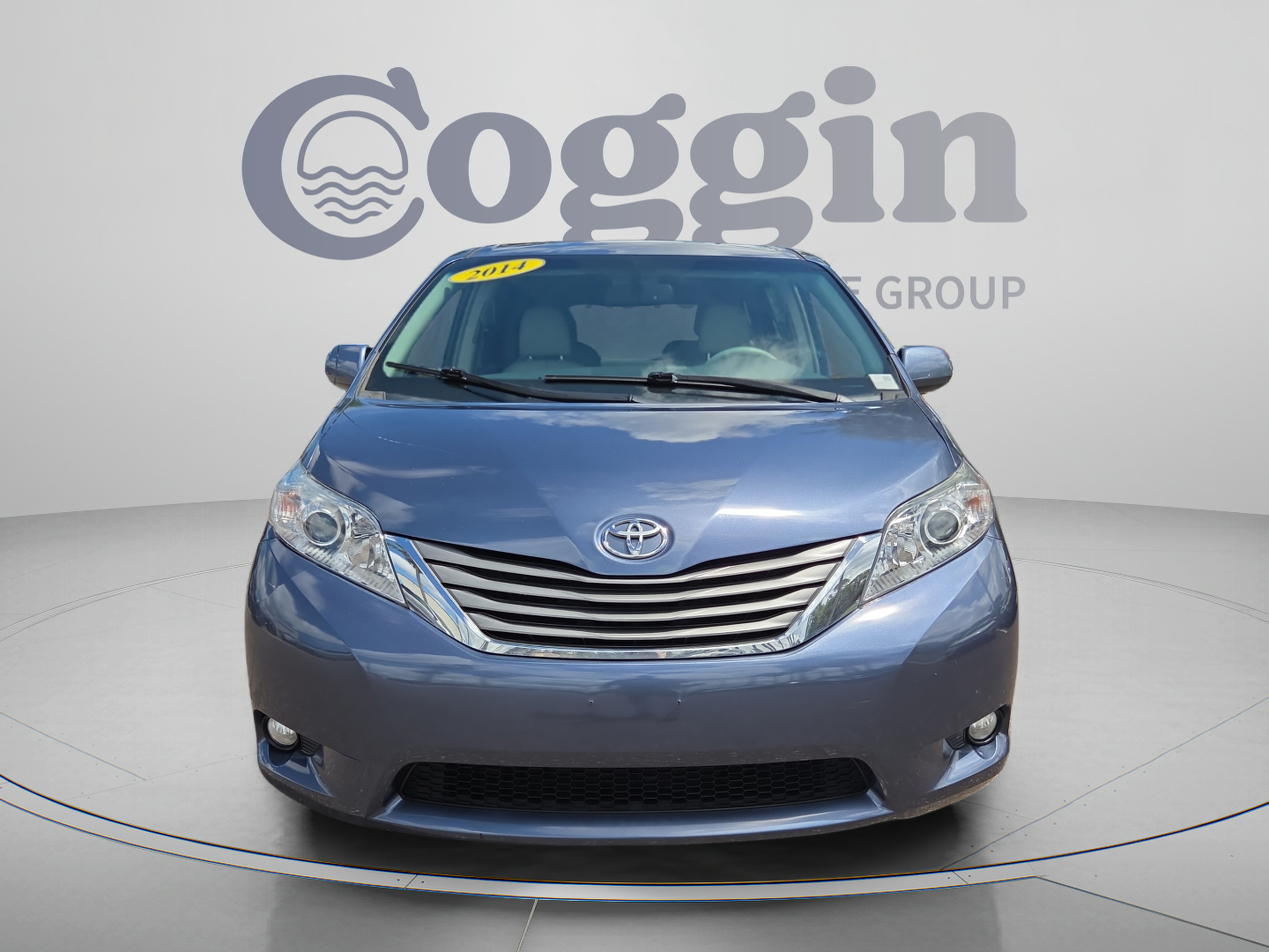Used 2014 Toyota Sienna XLE FWD image 8