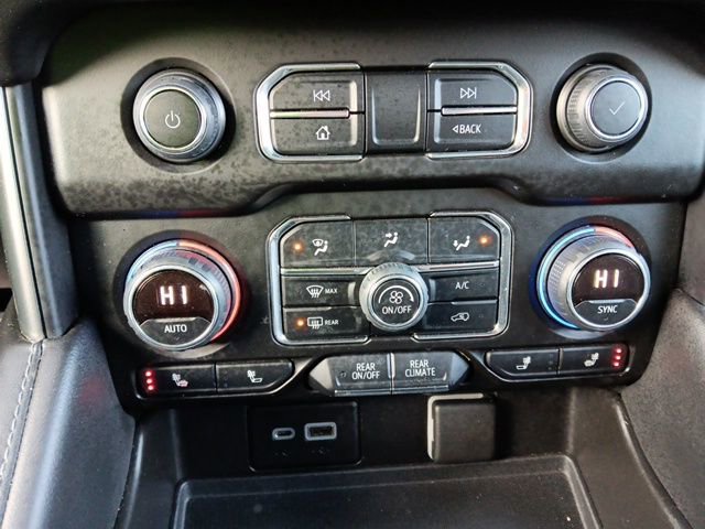 Used 2022 Chevrolet Tahoe Z71 image 18