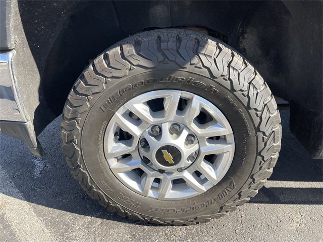 Used 2021 Chevrolet Silverado 2500 LT image 10