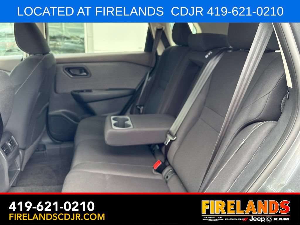 Used 2023 Nissan Rogue S AWD/4WD image 14