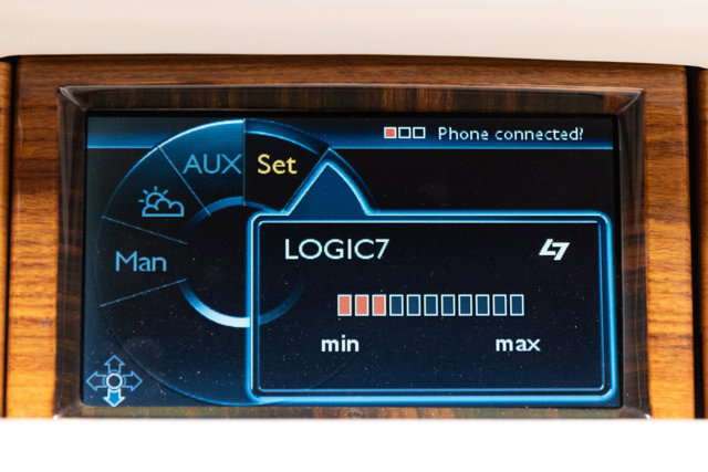 Used 2010 Rolls-Royce Phantom Drophead Coupe image 93