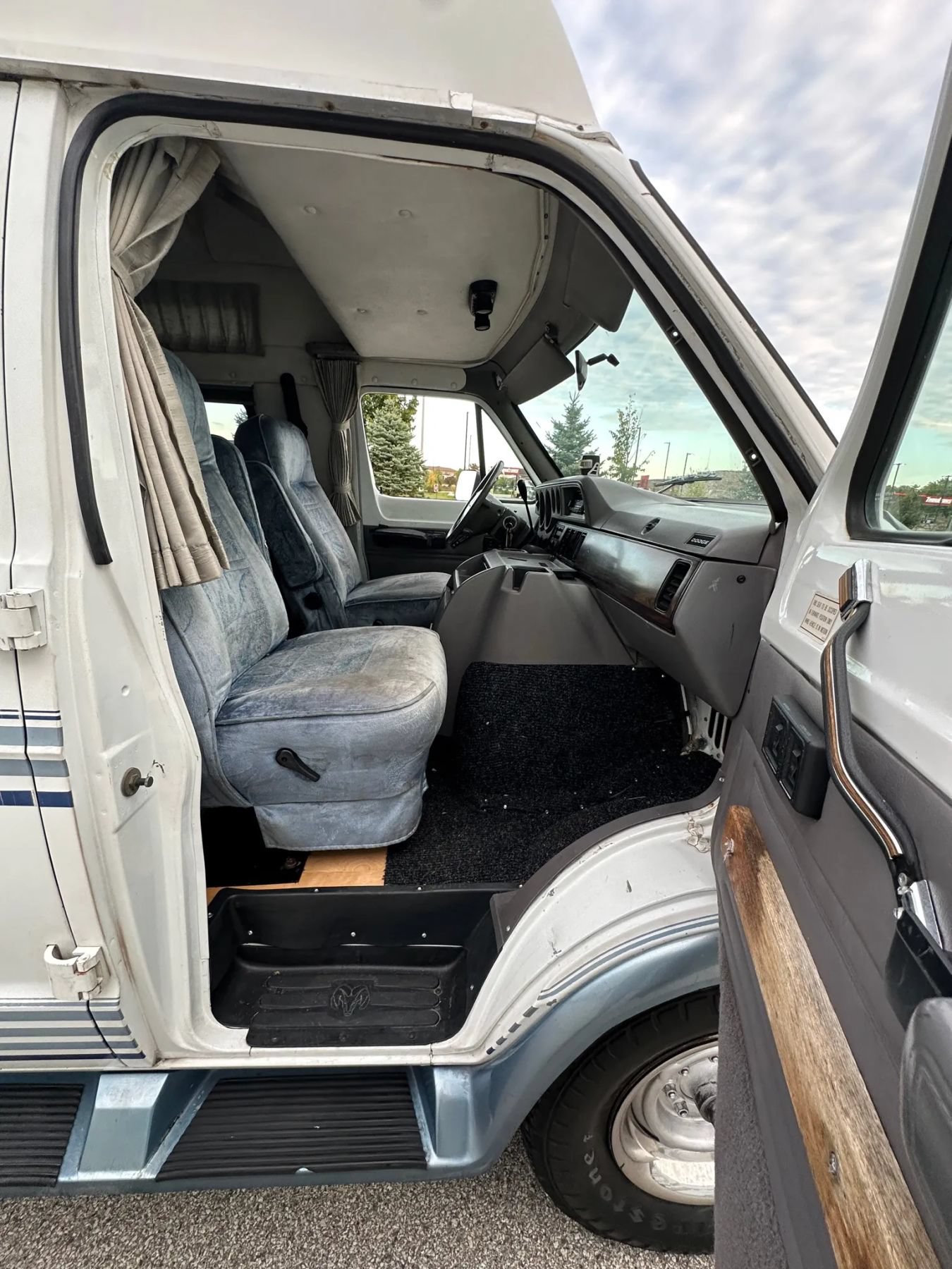 Used 1997 Dodge B3500 RWD image 39