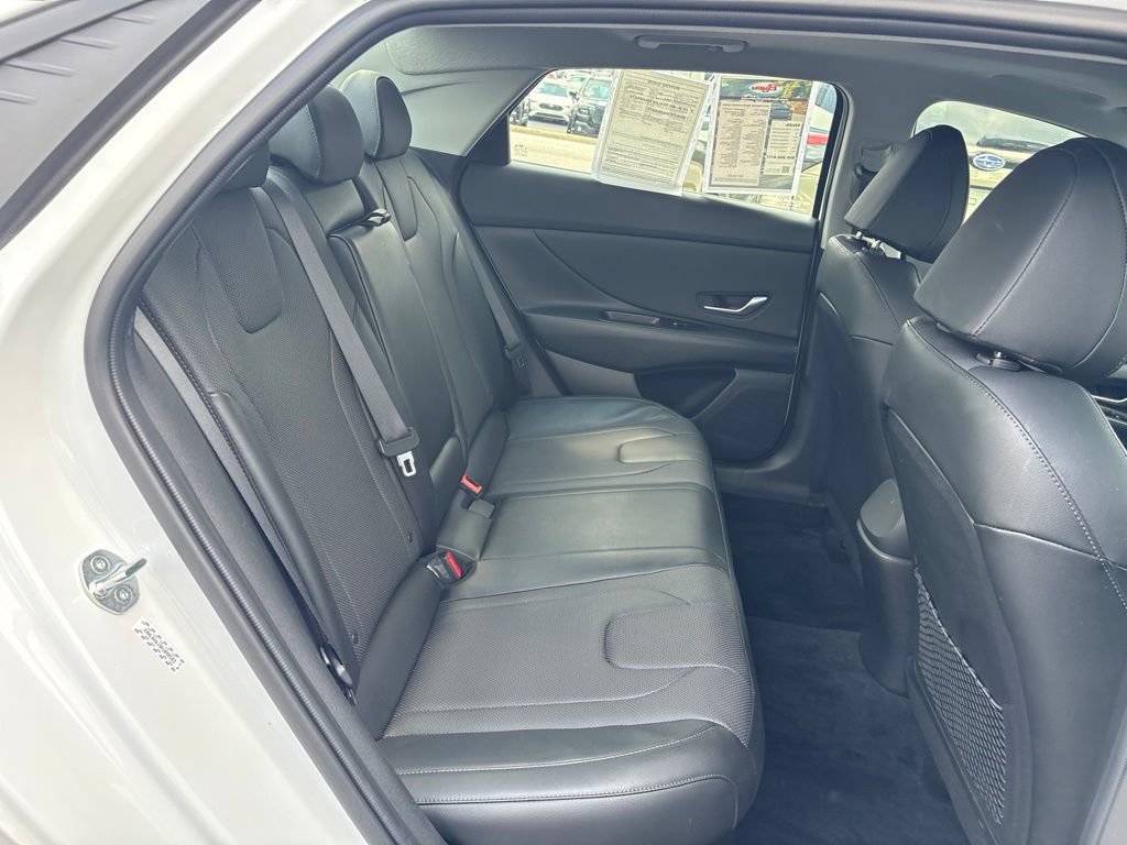 Used 2023 Hyundai Elantra Limited FWD image 12