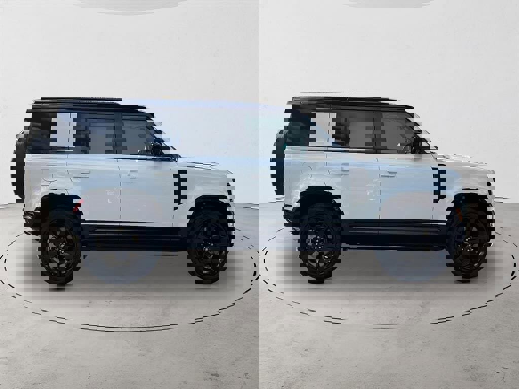 New 2025 Land Rover Defender 110 X-Dynamic SE image 6