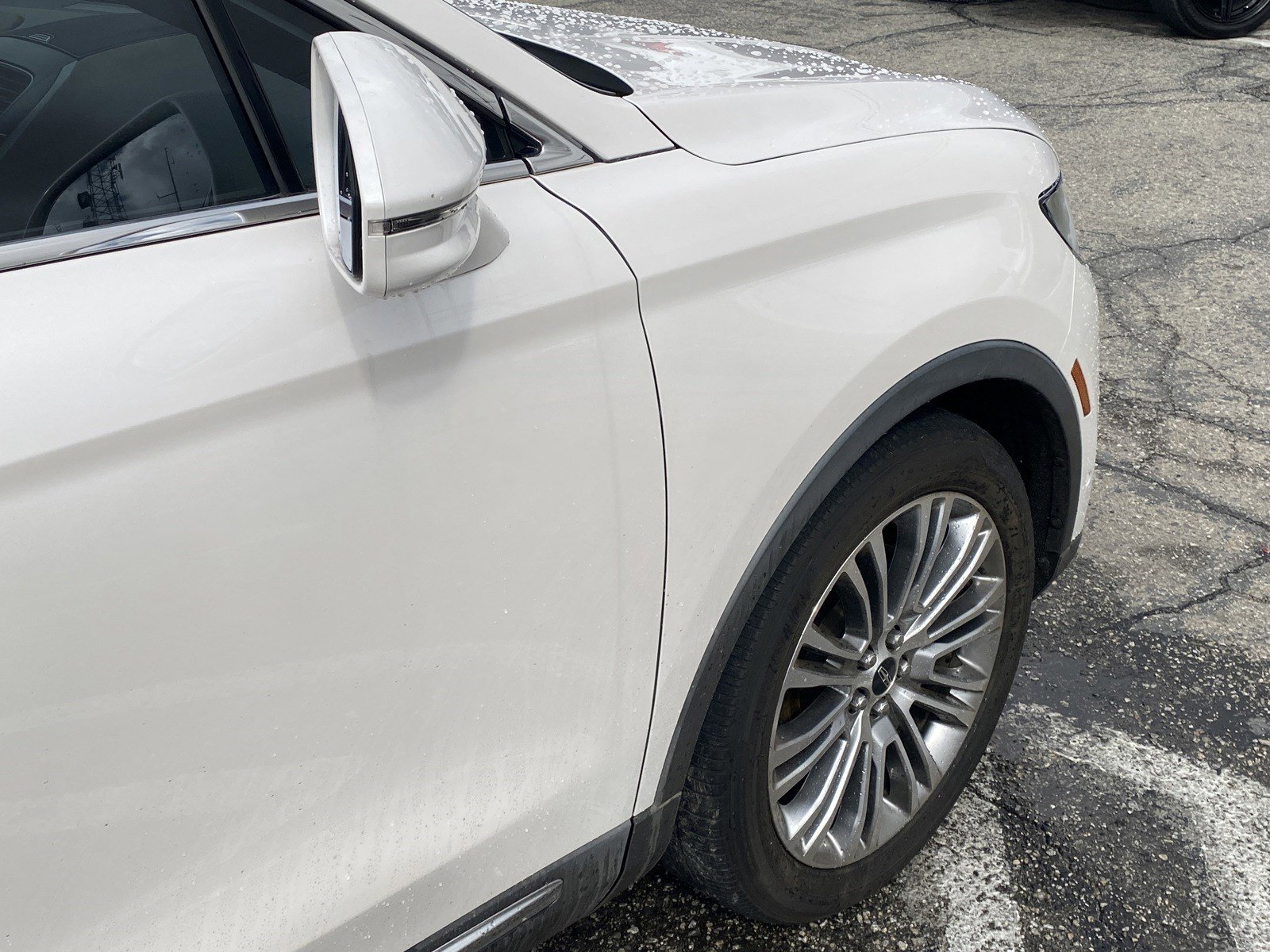 Used 2018 Lincoln MKX Reserve w/ Driver Assistance Package image 24