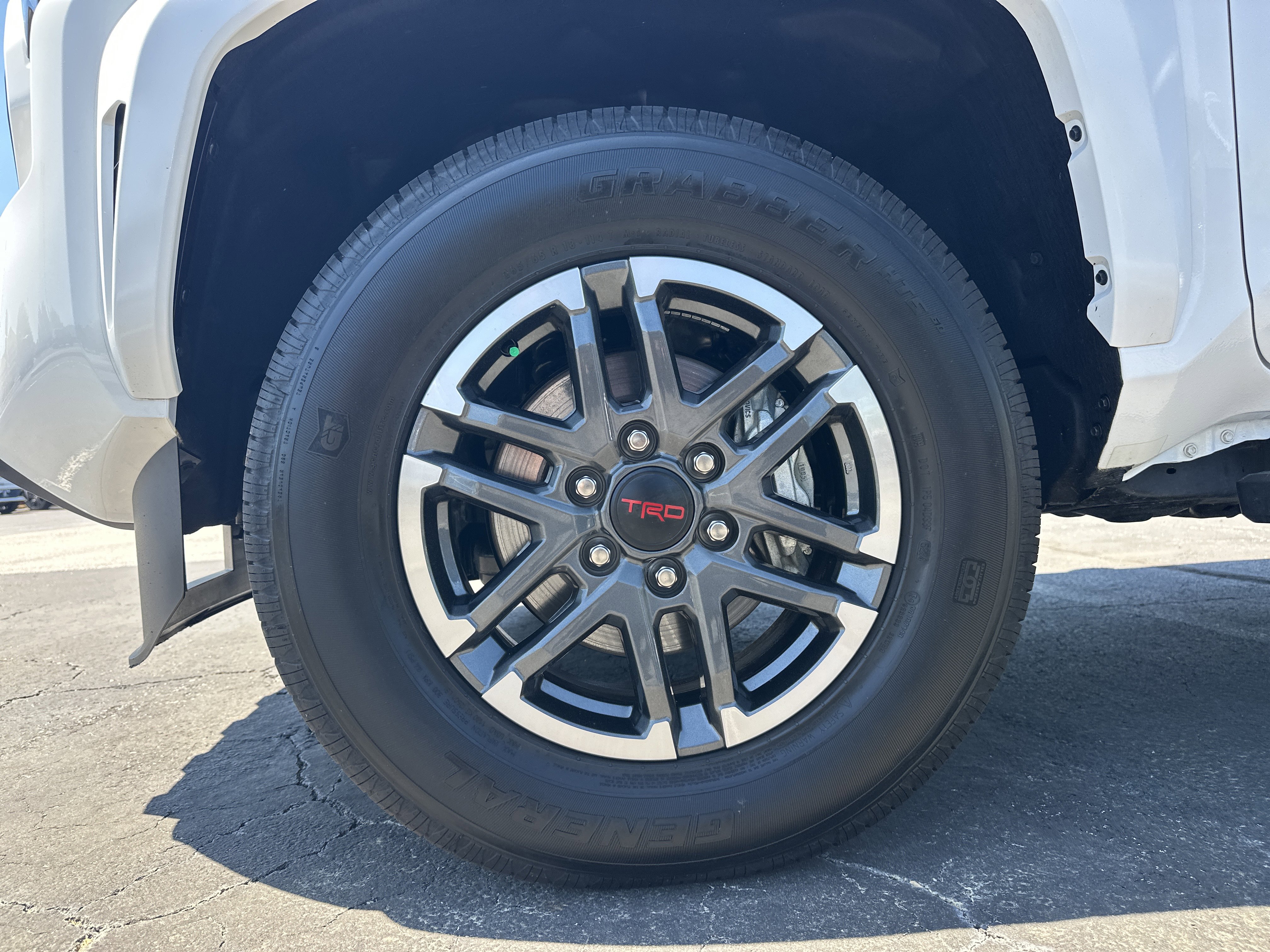 Used 2025 Toyota Tacoma TRD Sport AWD/4WD image 12