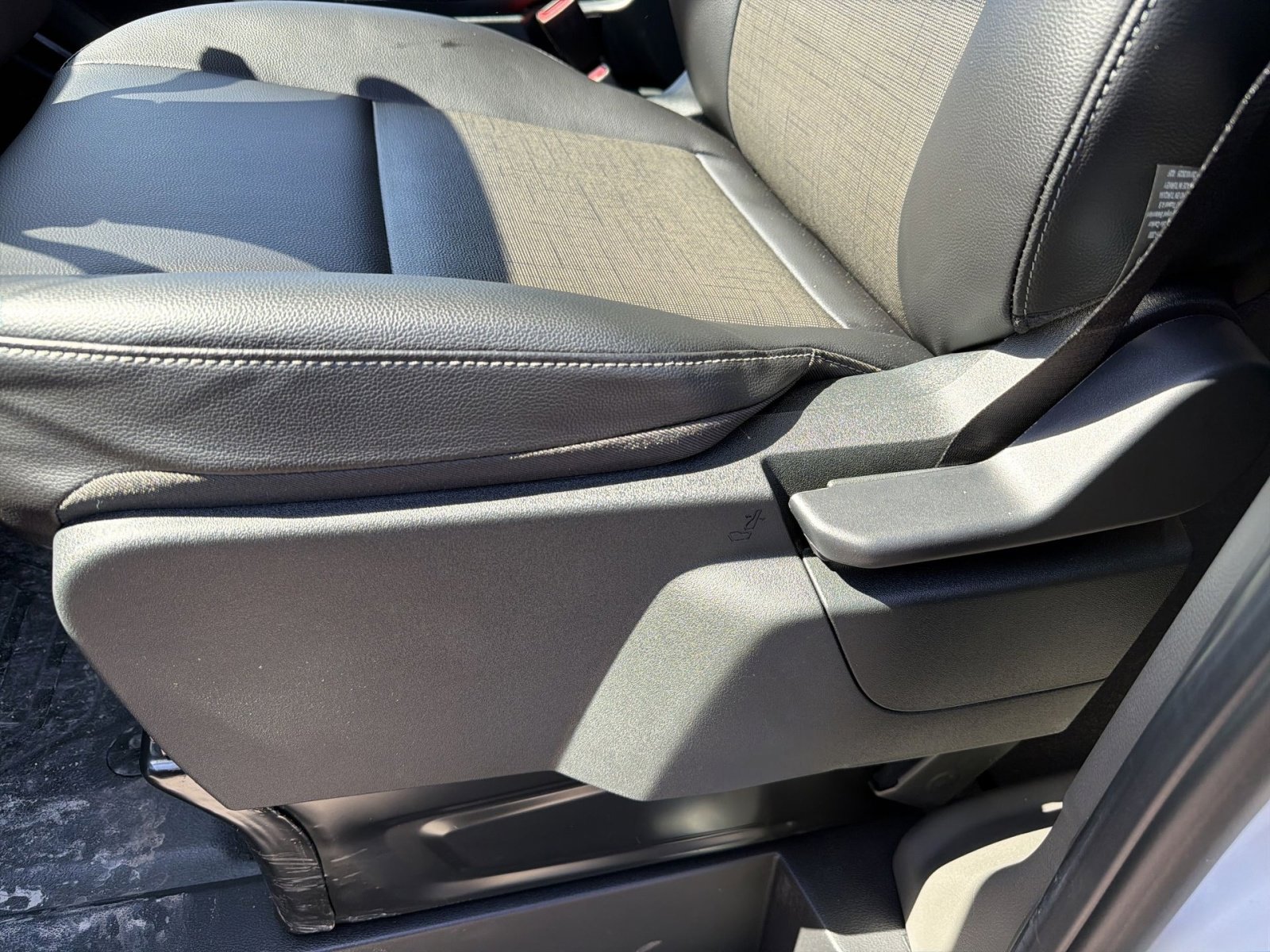 New 2026 Ford Transit 250 148 Medium Roof image 29