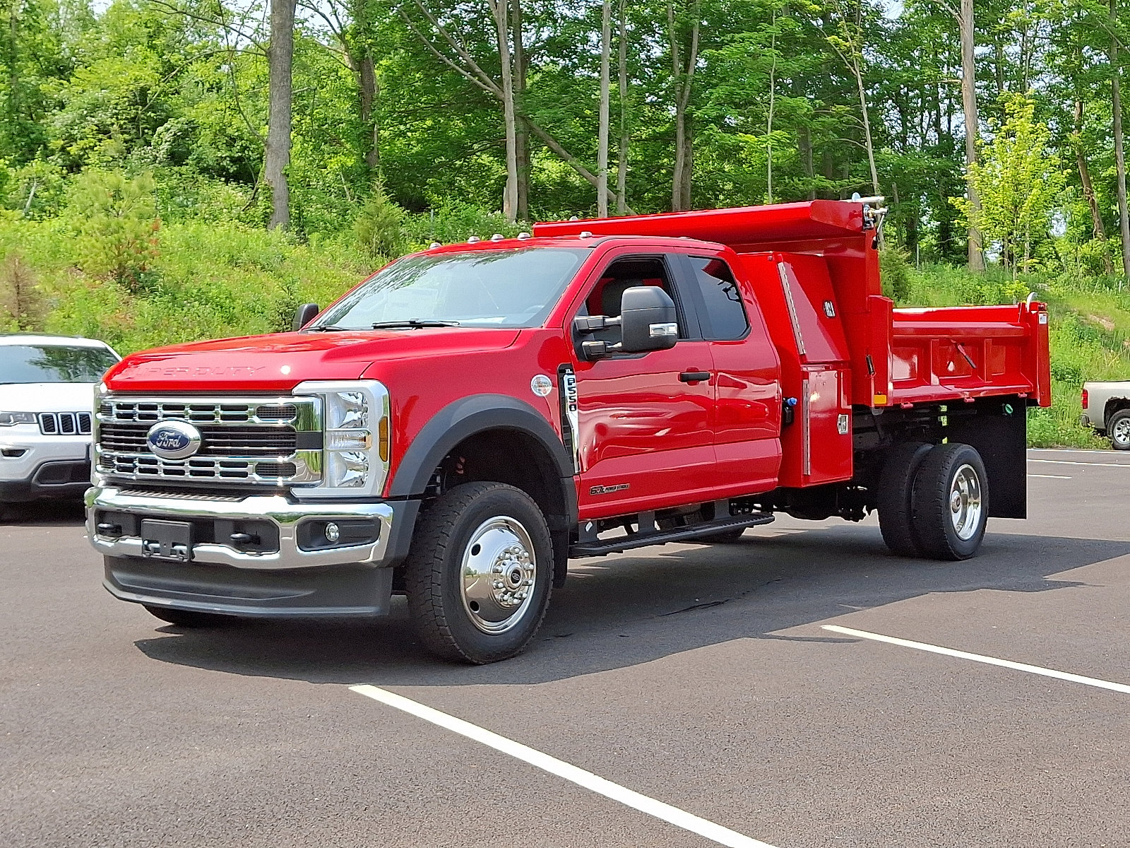 New 2025 Ford F550 4x4 SuperCab Super Duty image 2