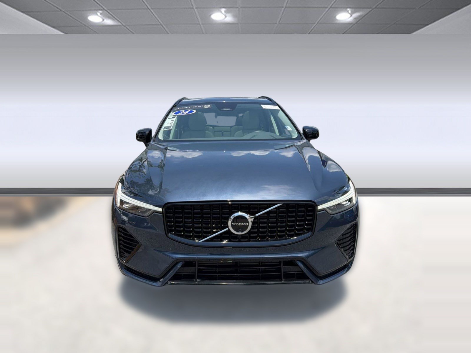 Certified 2024 Volvo XC60 T8 Plus w/ Climate Package AWD/4WD image 6