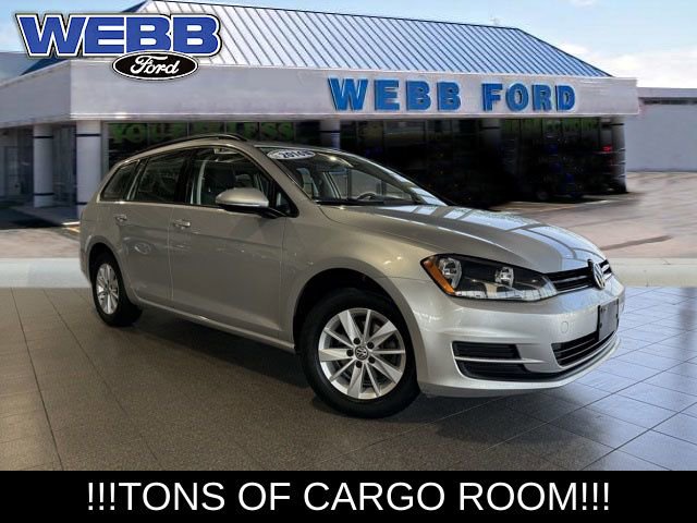 Used 2016 Volkswagen Golf S image 1