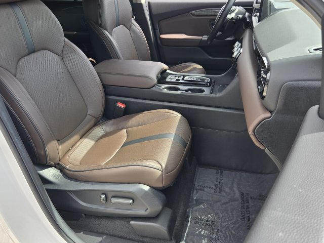 Used 2024 Honda Pilot Elite image 16