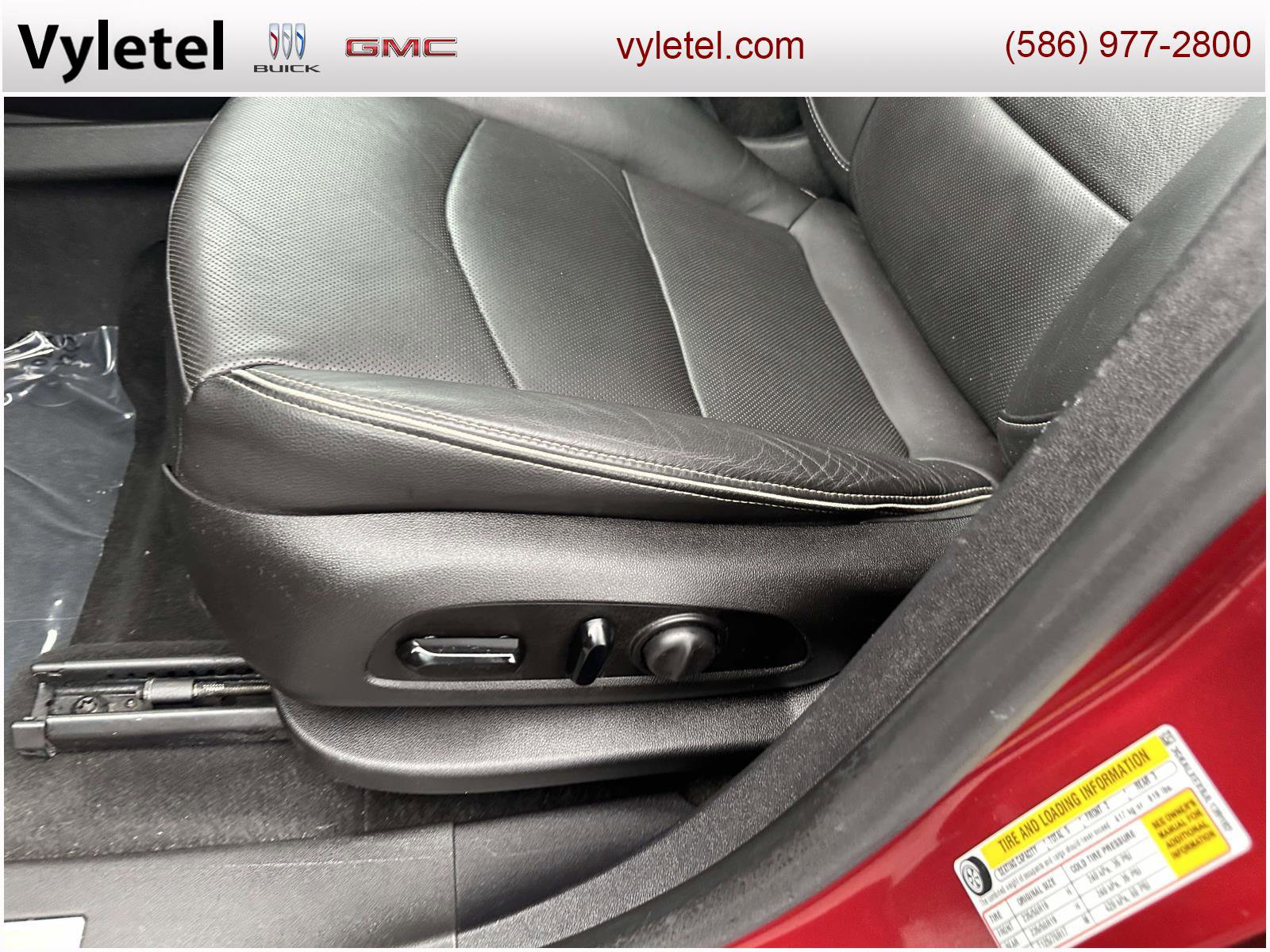 Used 2018 GMC Terrain Denali w/ Advanced Safety Package image 20