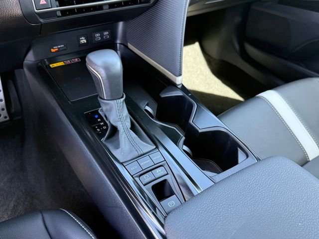 Used 2025 Toyota Camry SE image 23