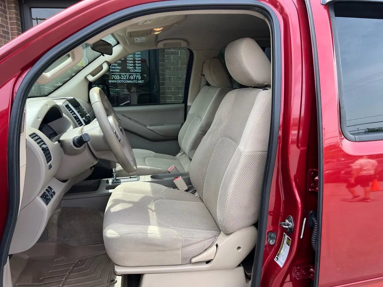 Used 2013 Nissan Frontier SV AWD/4WD image 29