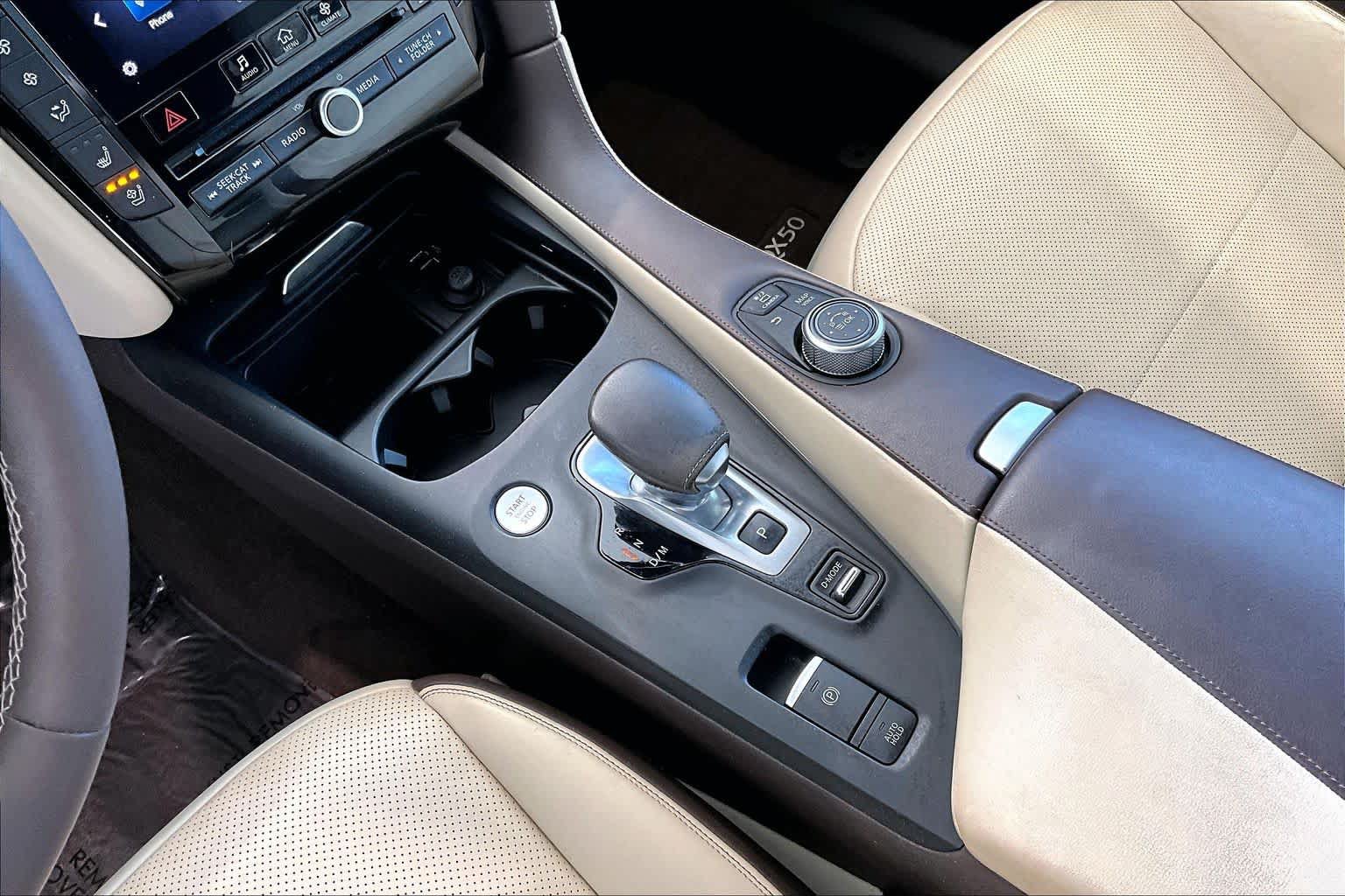 Used 2019 INFINITI QX50 Essential w/ Sensory Package FWD image 18