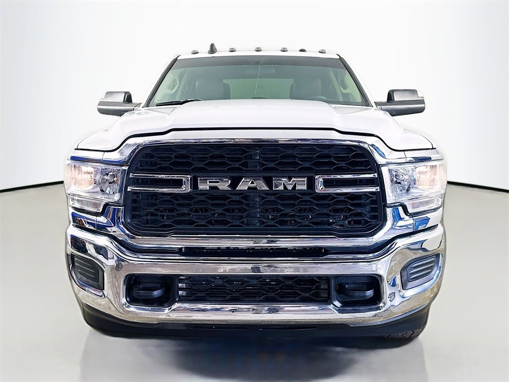 Used 2019 RAM 2500 Tradesman w/ Chrome Appearance Group image 2