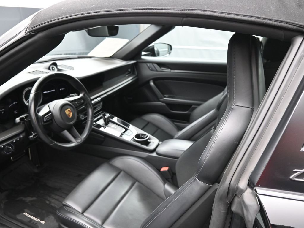 Certified 2022 Porsche 911 Targa 4 GTS AWD/4WD image 6