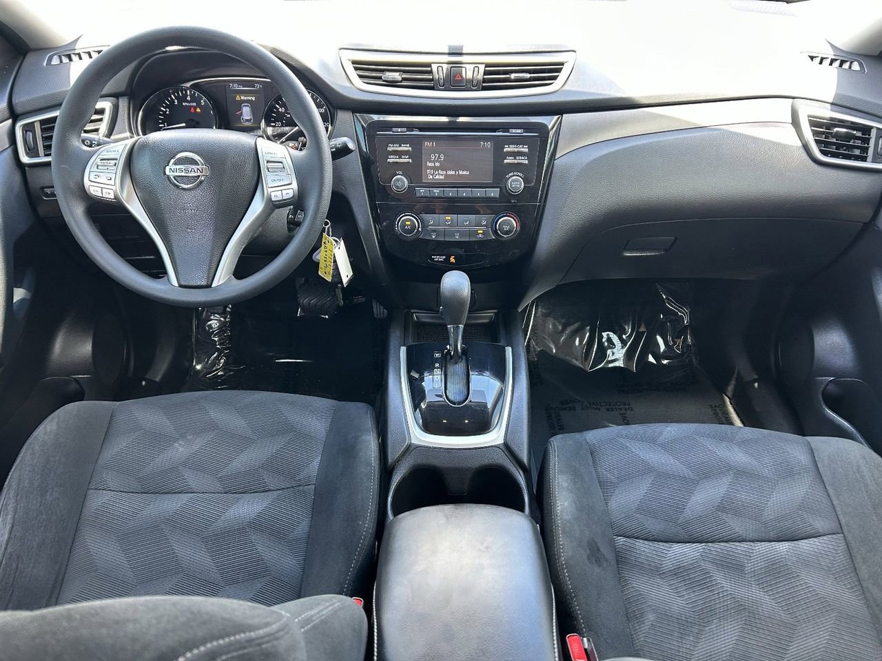 Used 2016 Nissan Rogue S FWD image 17