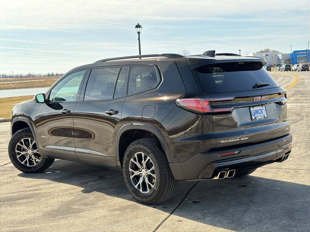 Used 2024 GMC Acadia AT4 w/ Super Cruise Package image 2