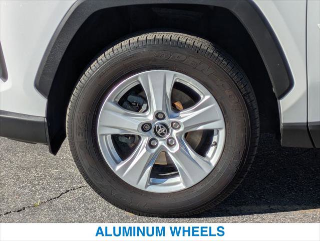 Used 2020 Toyota RAV4 LE image 11