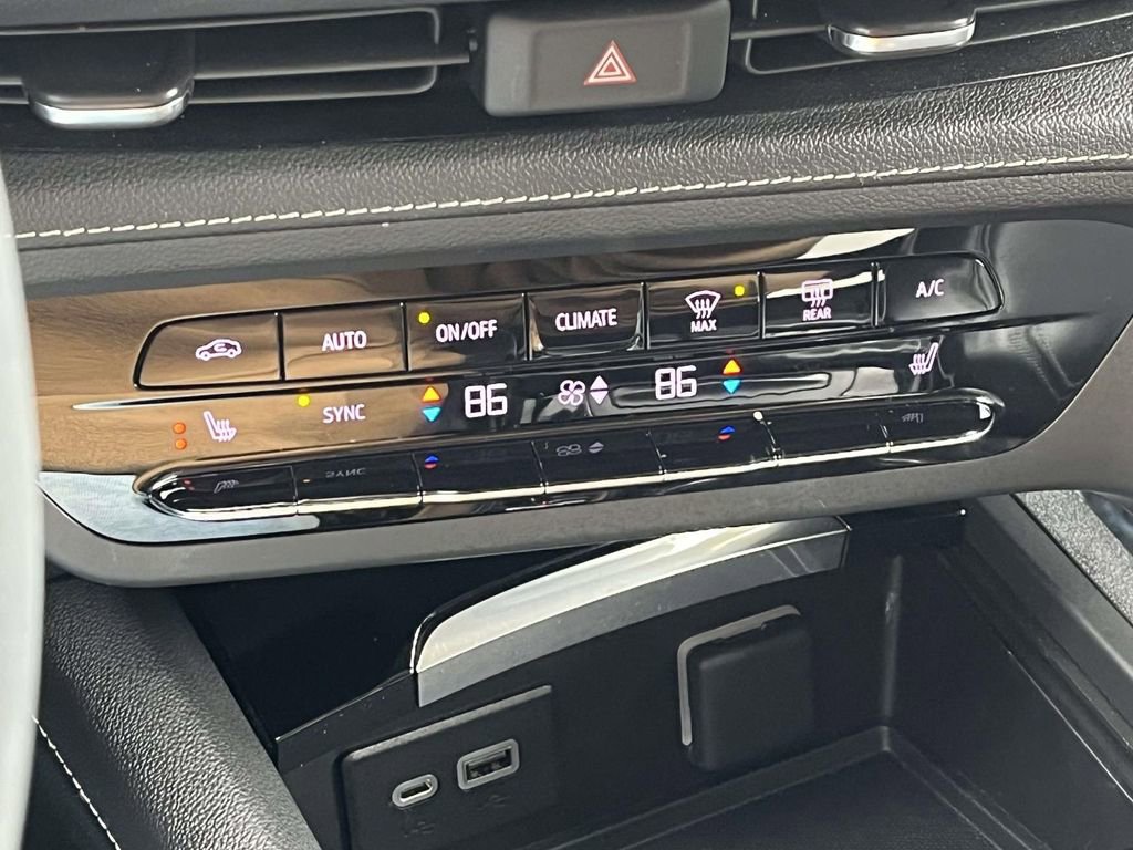 Certified 2023 Buick Envision Essence image 26