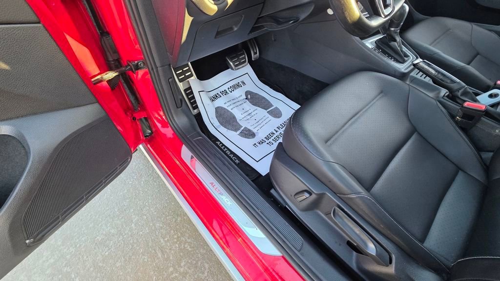 Used 2019 Volkswagen Golf Alltrack SE image 23