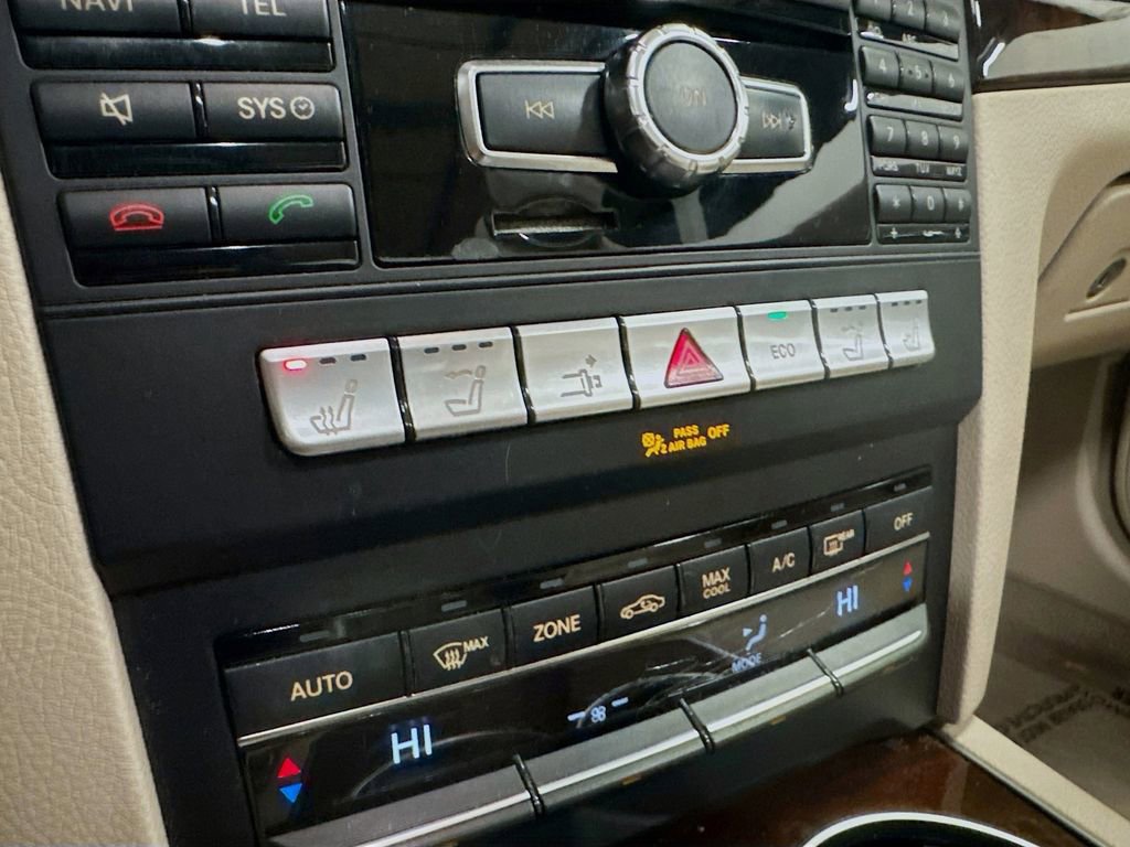 Used 2015 Mercedes-Benz E 400 Cabriolet image 25