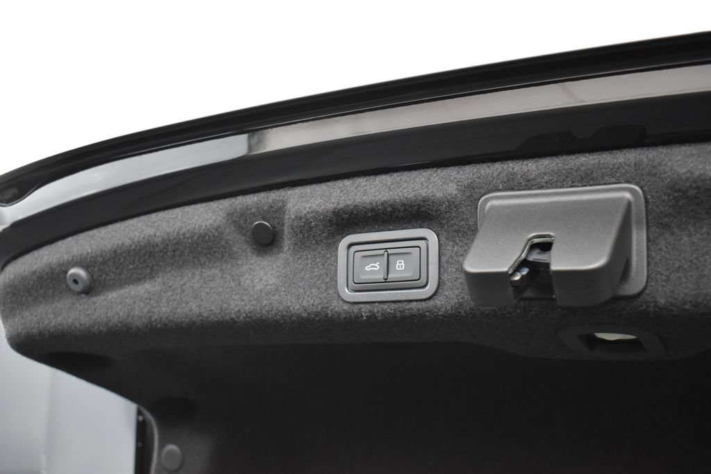 New 2026 Audi A6 Premium Plus AWD/4WD image 19