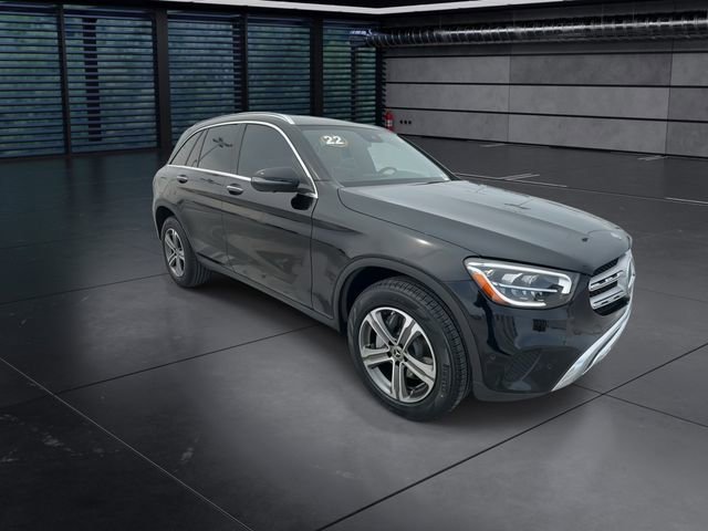 Used 2022 Mercedes-Benz GLC 300 image 2