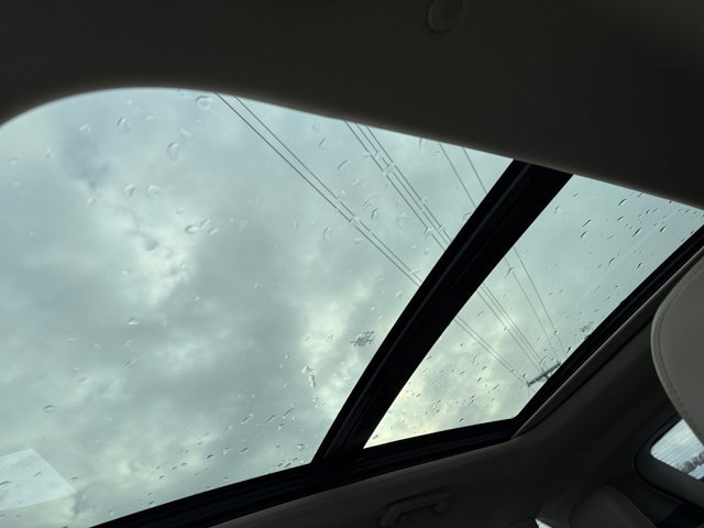 Certified 2023 Lincoln Nautilus Reserve image 34