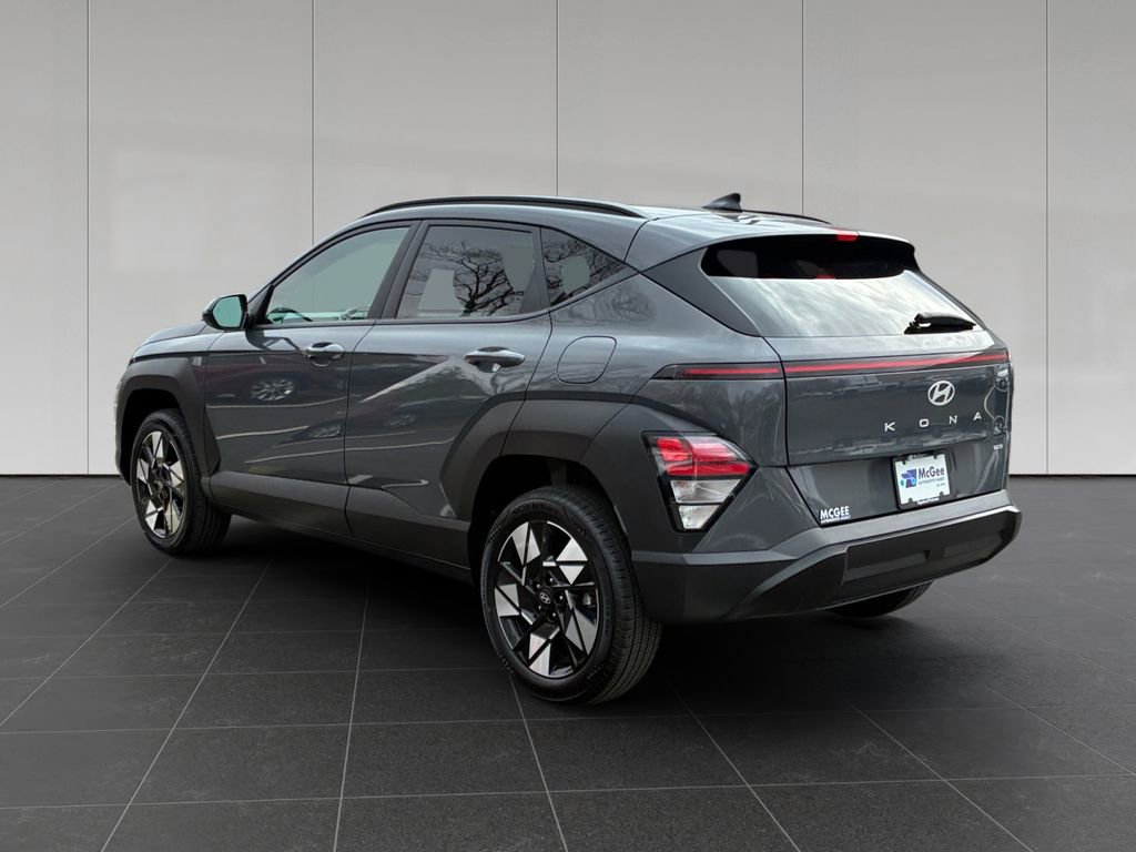 Used 2025 Hyundai Kona SEL image 3