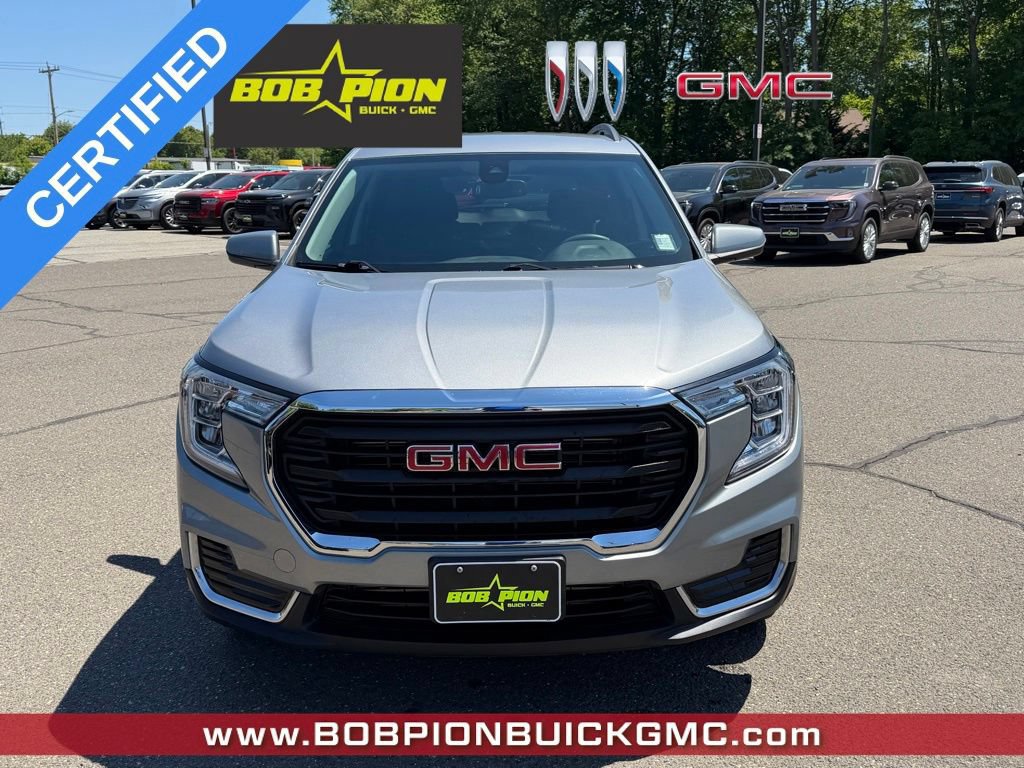 Certified 2023 GMC Terrain SLE w/ Driver Convenience Package AWD/4WD image 6