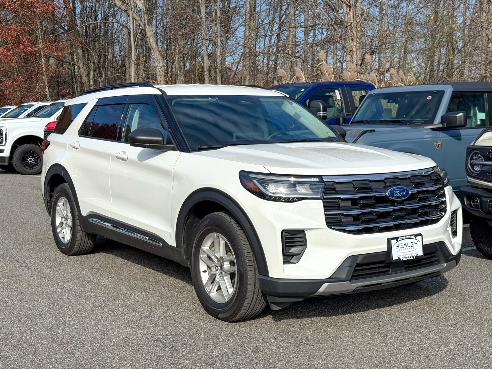 Certified 2025 Ford Explorer Active image 1