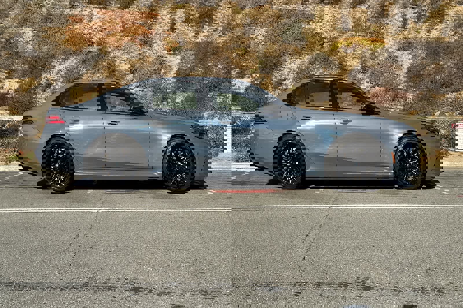 Used 2025 BMW M5 w/ Carbon Package image 6