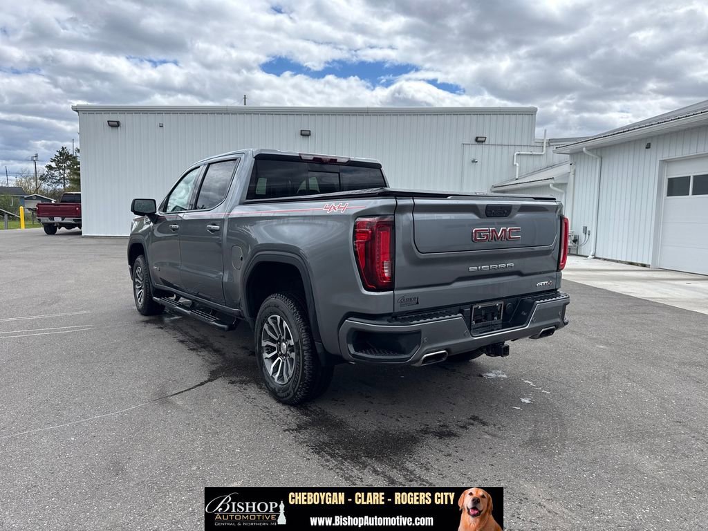 Used 2021 GMC Sierra 1500 AT4 w/ AT4 Value Package AWD/4WD image 3