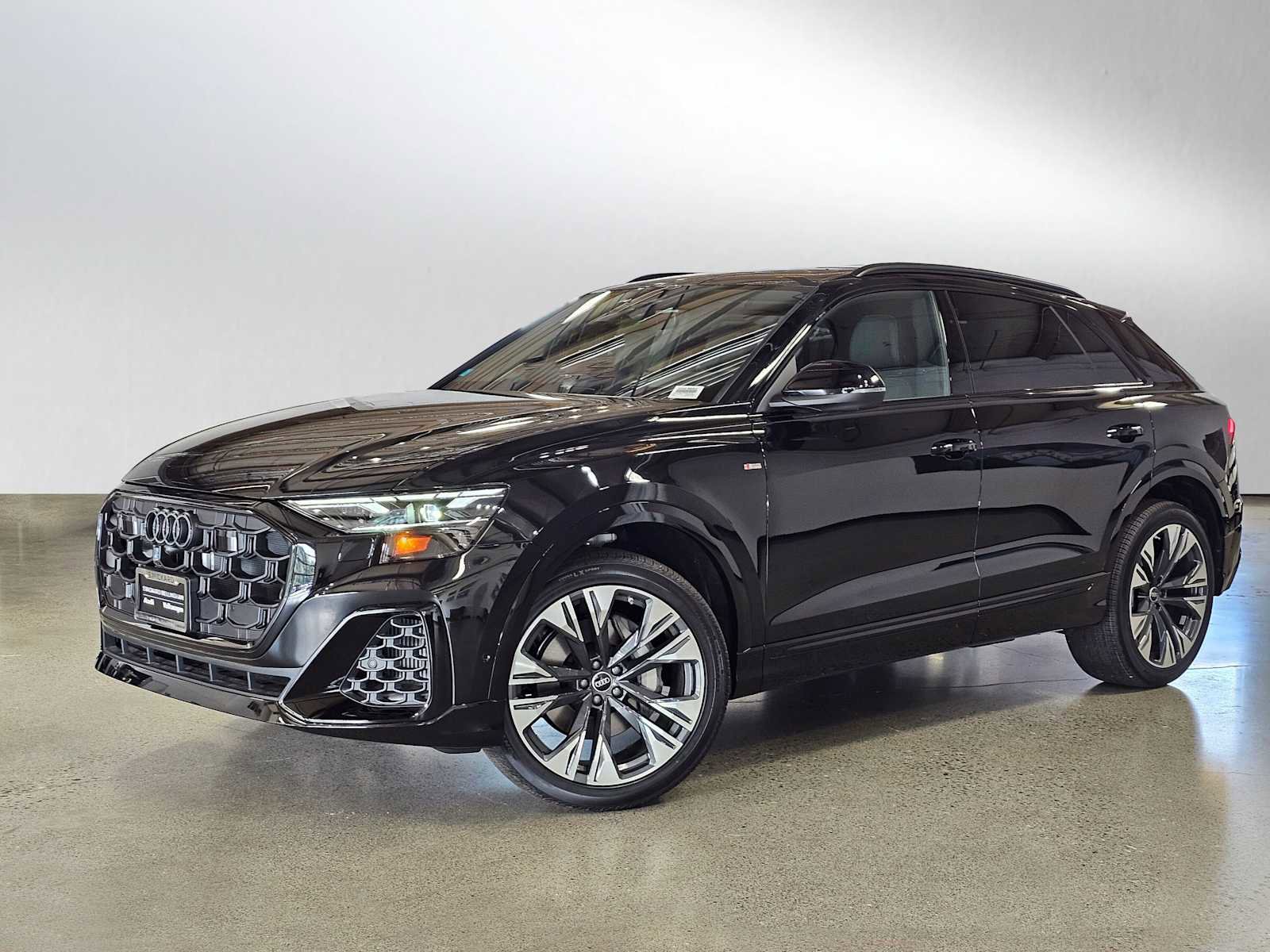 New 2025 Audi Q8 Premium Plus AWD/4WD image 3