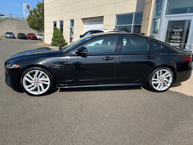 Certified 2022 Jaguar XF R-Dynamic SE AWD/4WD image 3