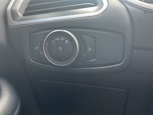 Used 2018 Ford Edge SEL FWD image 20