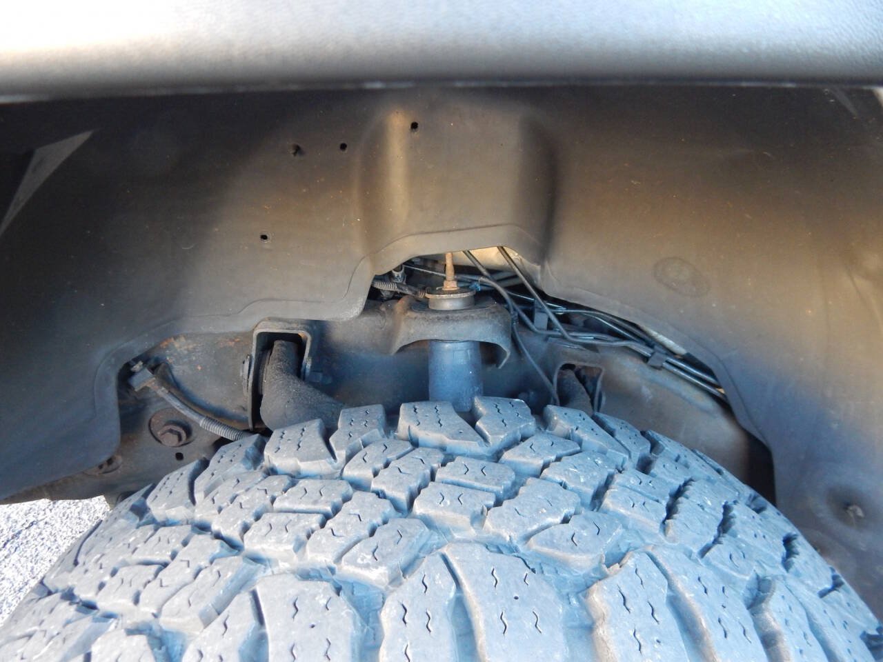 Used 2006 Chevrolet Silverado 2500 W/T w/ Snow Plow Prep Package AWD/4WD image 22
