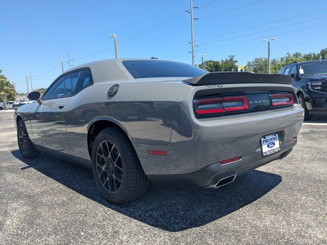 Used 2018 Dodge Challenger SXT RWD image 7