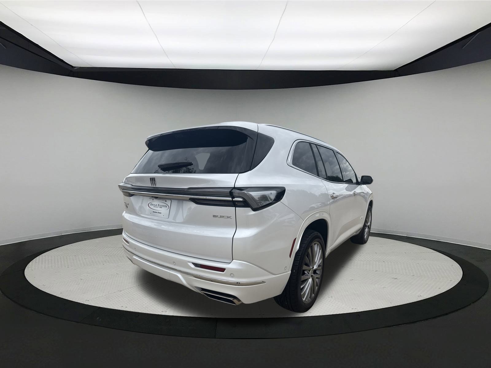 Used 2025 Buick Enclave Avenir w/ Super Cruise Package image 4