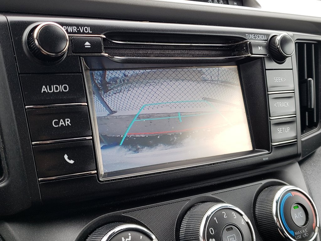 Used 2018 Toyota RAV4 LE image 23