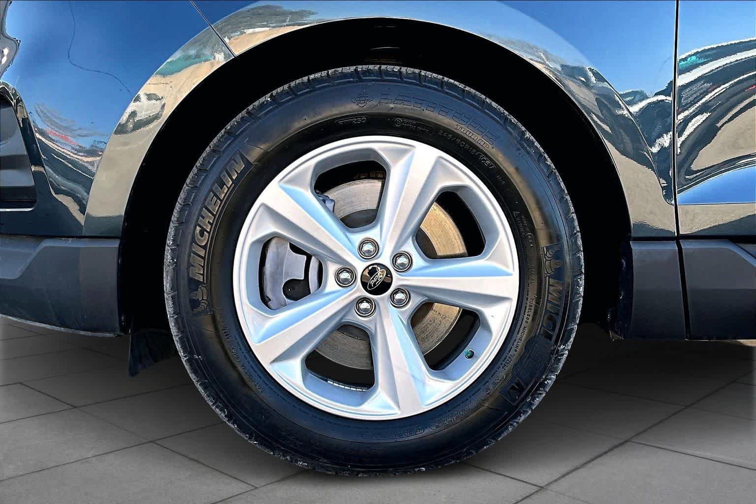 Certified 2023 Ford Edge SE image 11