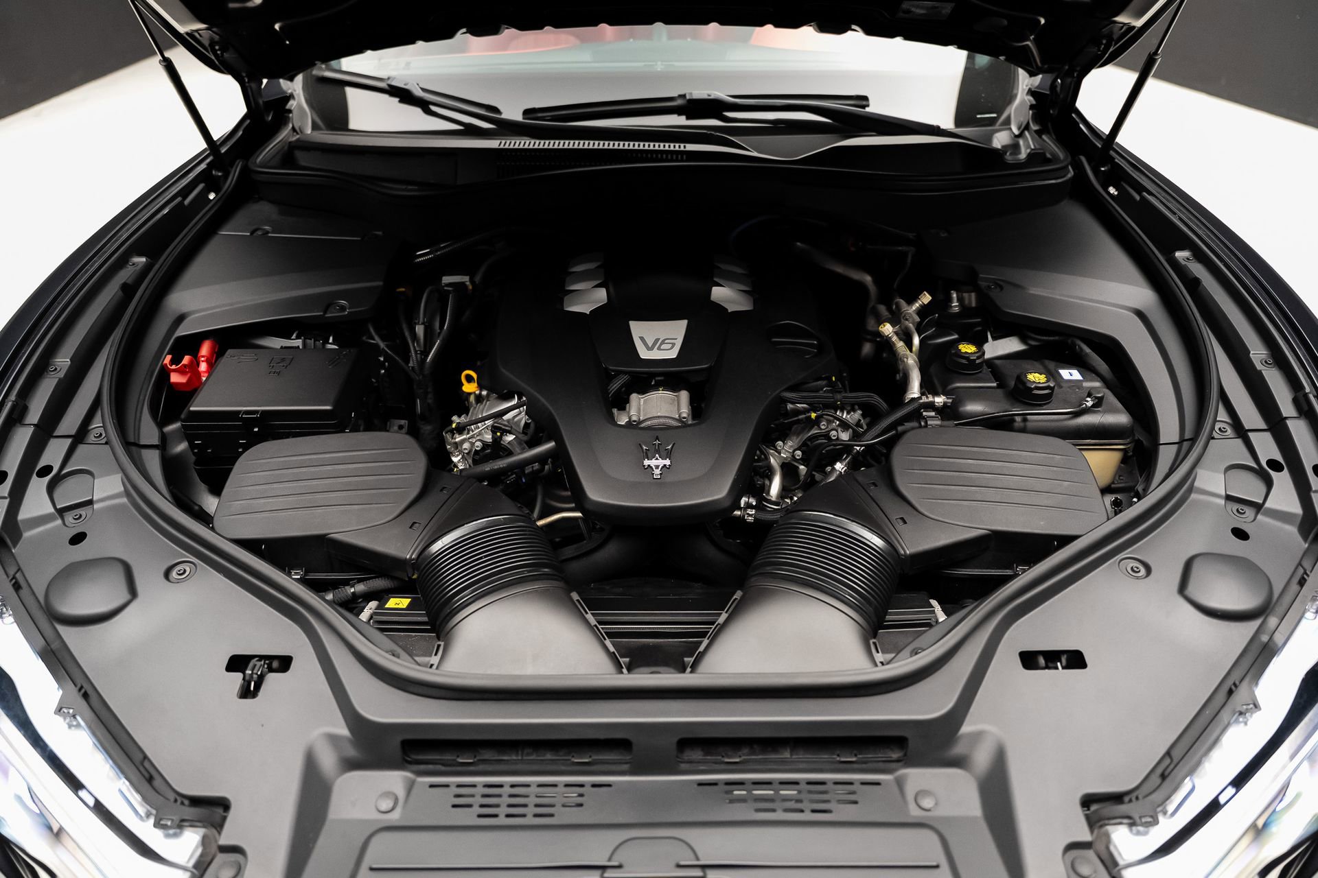 Used 2022 Maserati Levante GT AWD/4WD image 79