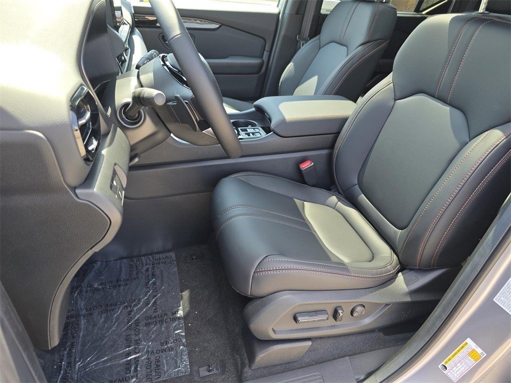 New 2025 Honda Pilot TrailSport image 28