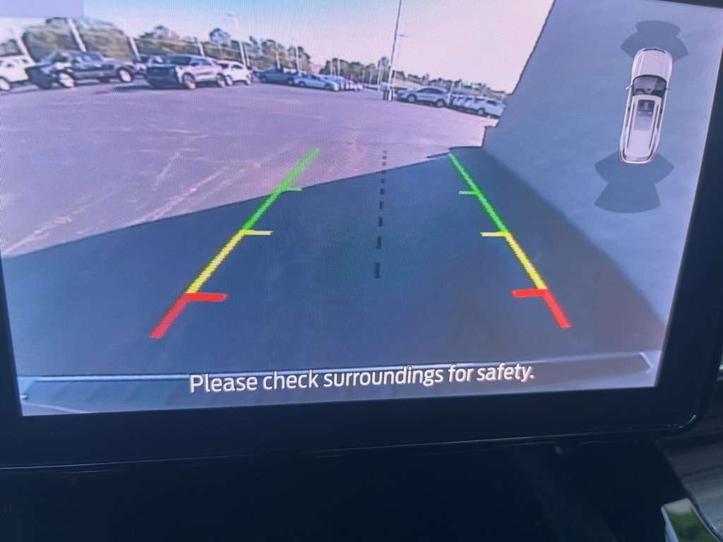 Used 2023 Ford Explorer Limited image 19