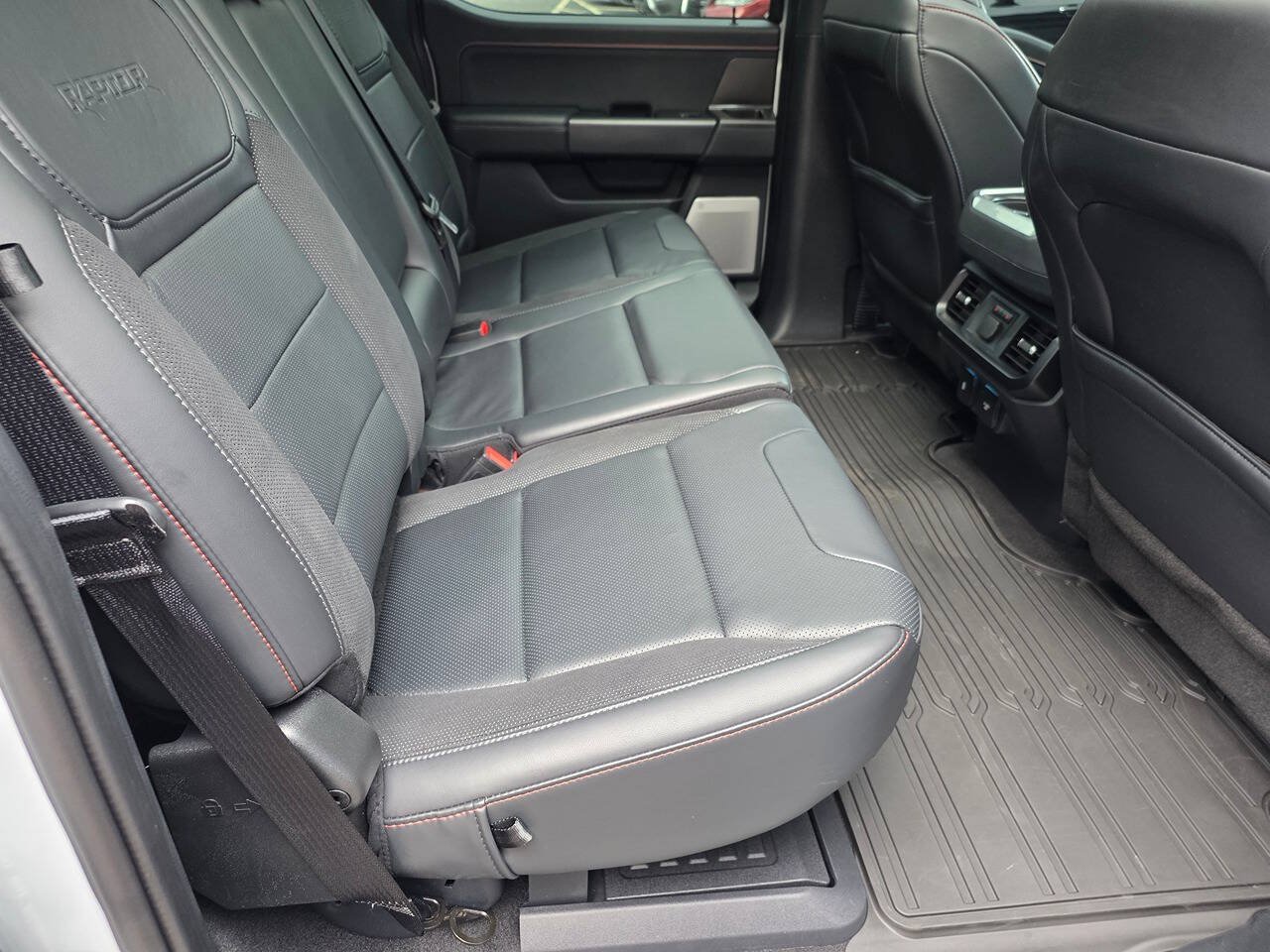 Used 2025 Ford F150 Raptor AWD/4WD image 25
