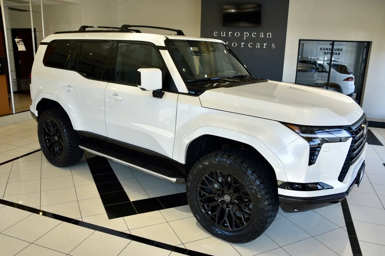 Used 2024 Lexus GX 550 w/ Accessory Package (Z1) image 7