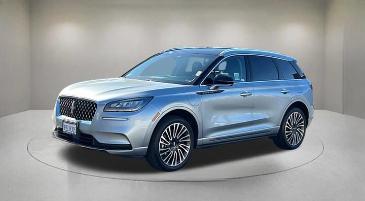 Certified 2022 Lincoln Corsair Grand Touring AWD/4WD image 2