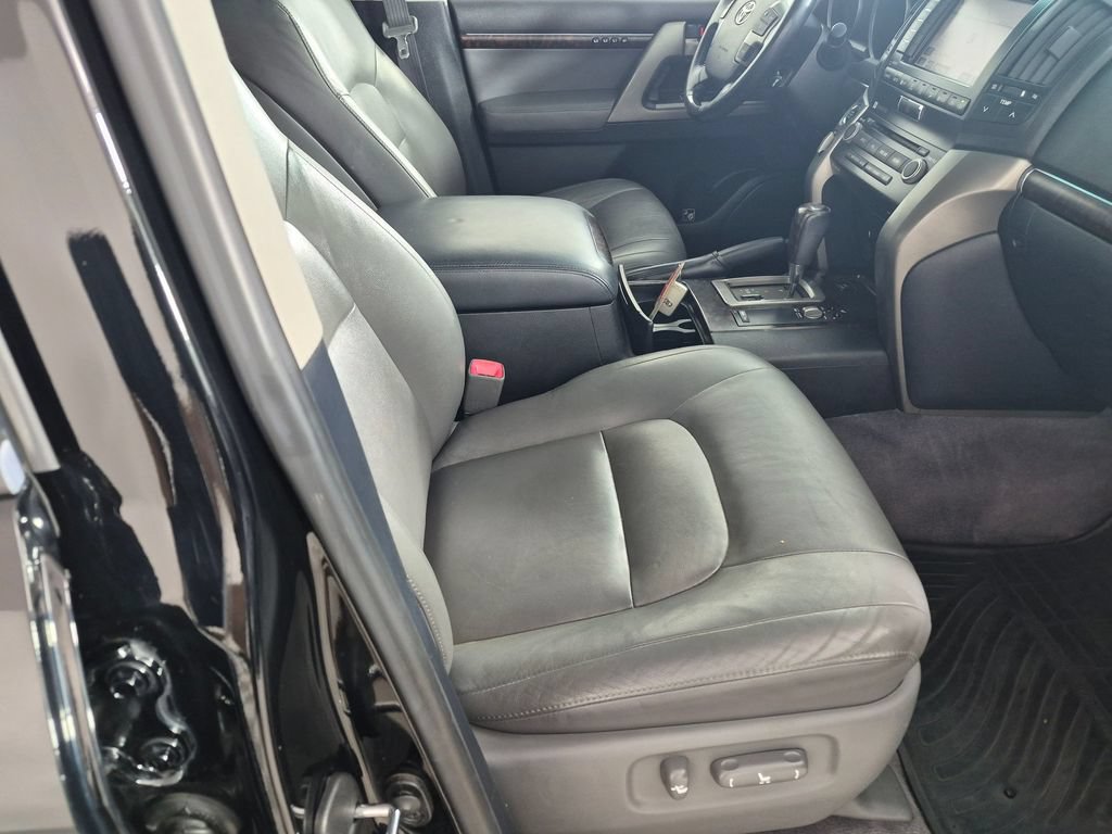 Used 2009 Toyota Land Cruiser AWD/4WD image 29